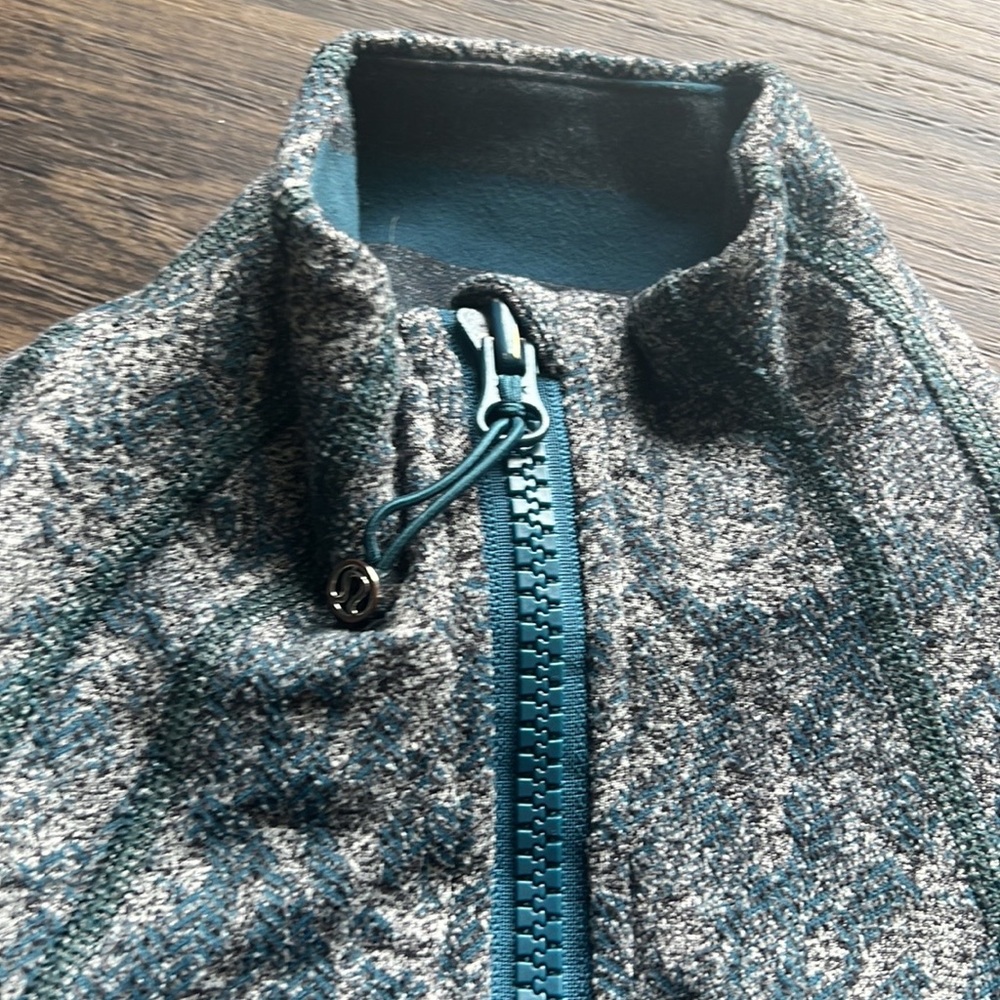 Lululemon Define Jacket - Picture 5 of 8